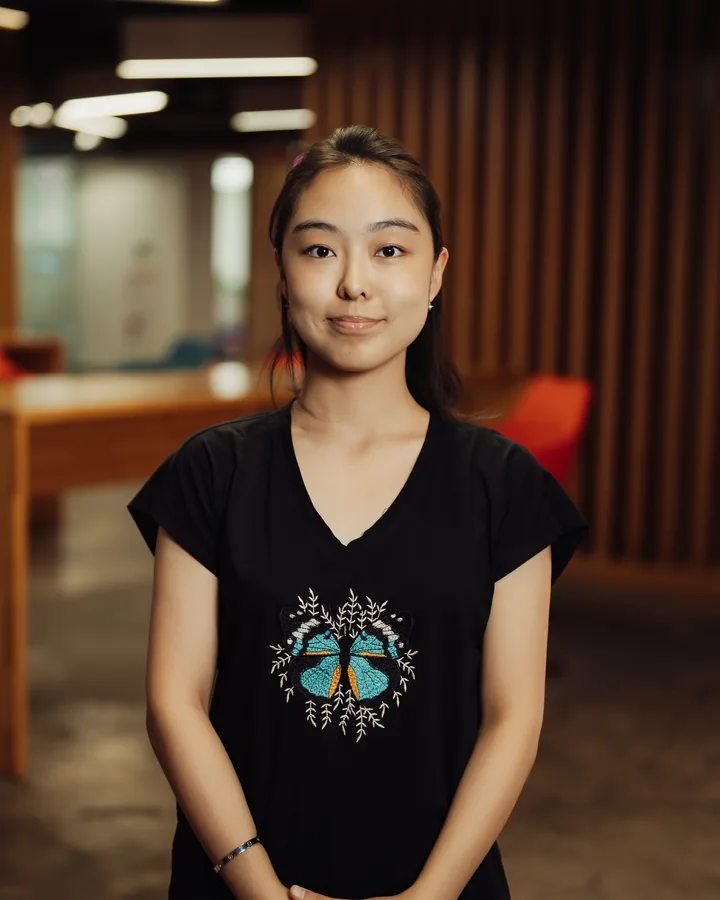 Ms Ayim, преподаватель английского языка JUST SPEAK IT