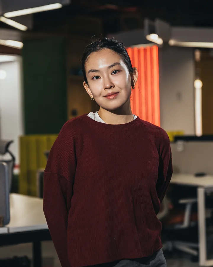 Ms Aizada, преподаватель английского языка JUST SPEAK IT