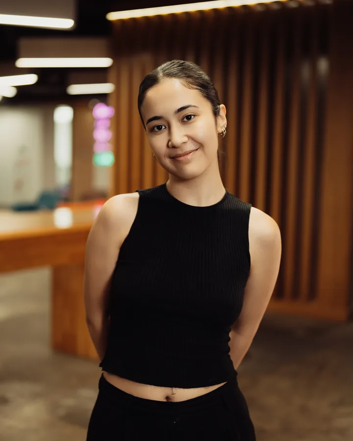 Ms Dilnaz, преподаватель английского языка JUST SPEAK IT