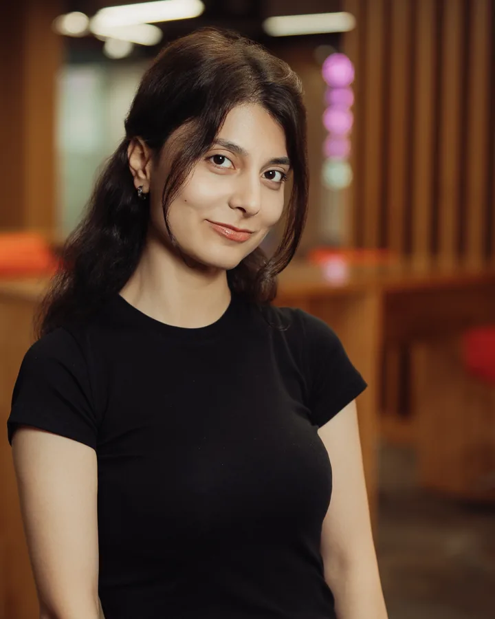 Ms Gulshan, преподаватель английского языка JUST SPEAK IT